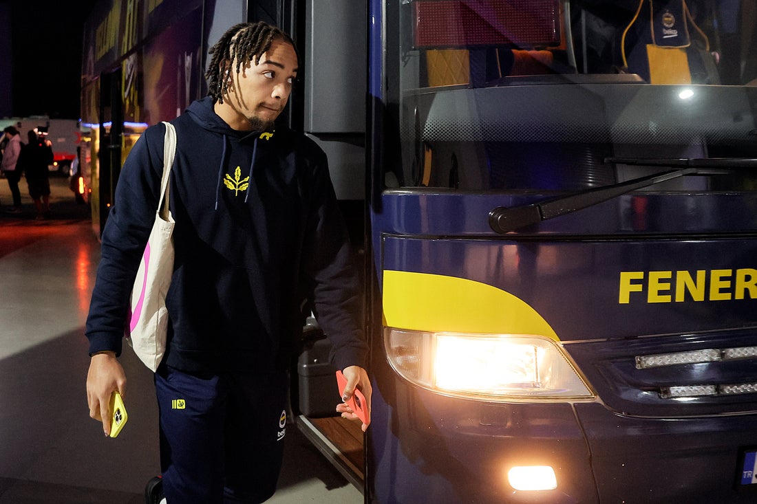 the_ELPA's tweet image. Many players attended our “Key recovery strategies” webinar focused on recovery. The goal was to give advices and tips to players on good sleeping 🛌🏾

Read more about it here: elpa.basketball/successful-web…

#ELPlayers