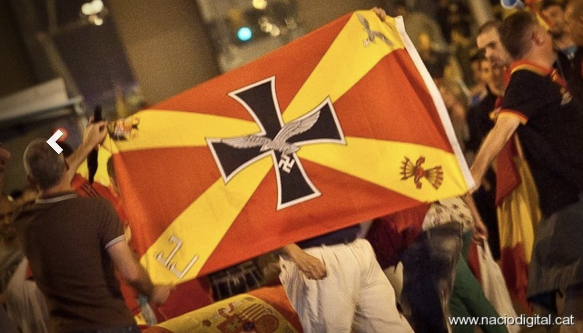 Miquel_R's tweet photo. Nazis se organizan para ir a la 'caza del moro' ante el partido de hoy de España contra Marruecos. Así  celebraron en 2012 la victoria de la selección española en la Eurocopa. Fotos de @jordiborras https://t.co/d2qyBwZVNW https://t.co/Z742YgwMH8