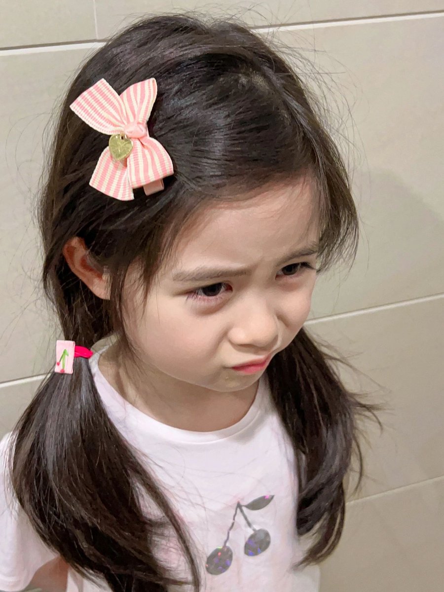 Jennife9468505's tweet photo. The little girl 🥹looks so wronged every day😅😅😅 https://t.co/DZavVPOGss