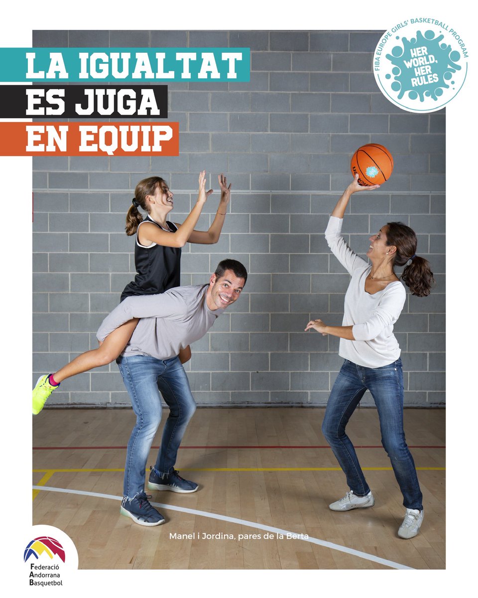 Educar en la igualtat des de la infància és la base per prevenir diferències per raons de gènere, tant en l'esport com en qualsevol altre àmbit de la vida. 

👨‍👩‍👧🏀🔝Els pares de la Berta ho saben bé, per això no van dubtar a l'hora d'inscriure-la al bàsquet!  

#HerWorldHerRules
