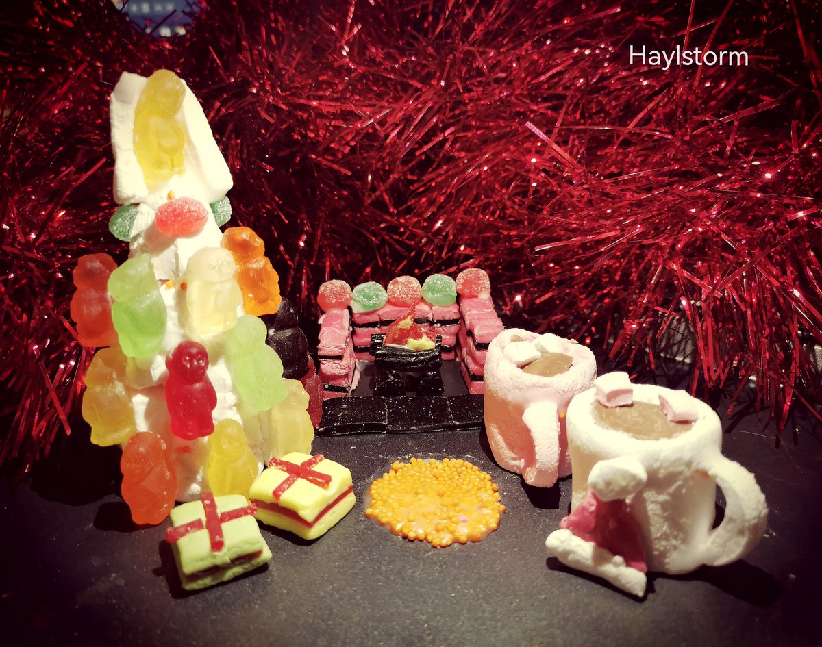 Hay_Haylstorm's tweet photo. Here is my entry for the @KFMza Beacon Sweets Festive Image! This was so much fun to do live on my stream this morning! 
#BeaconFestiveKFM https://t.co/zdKgCcaNec