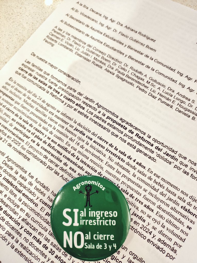 SOSagronomitos's tweet photo. Hoy presentamos nuestra carta junto con el petitorio firmado por más de 1200 personas a las autoridades de la #FAUBA. Más que nunca necesitamos su apoyo y la llegada a todos! NO AL CIERRE DE SALA DE 3 Y 4, SI AL ACCESO IRRESTRICTO! #SOSAgronomitos https://t.co/5GOLEhZVng