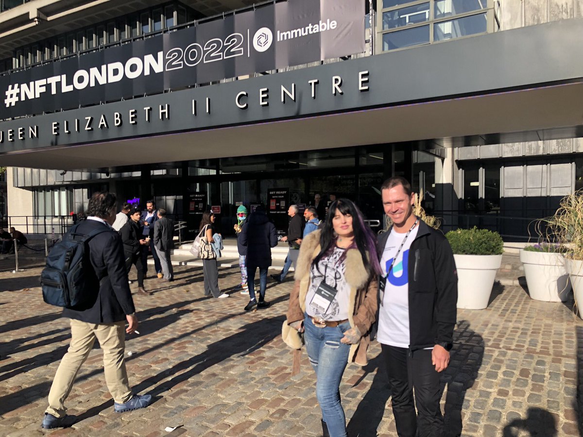 CaptainBitcoin_'s tweet photo. @sandy_carter @unstoppableweb @anntranUD @PartnerWithUD This year...
I loved meeting #teamUD at the Metaverse Summit in Paris 🇫🇷
I missed #teamUD at NFT London 🇬🇧
Looking forward to 2023 to meet #teamUD again! 😍 https://t.co/Ehvx3p5XqA
