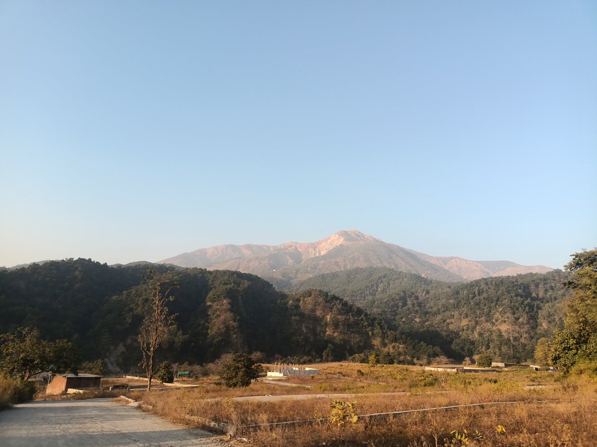 AbhishekAlaken's tweet photo. 🏞️ #scene #mountains #doonga #valley #uttarakhand https://t.co/F8O0eATJMR