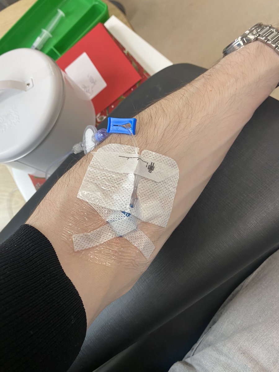 2nd #risankizumab infusion along with an iron infusion. Still in a flare (6+months) but still hopeful this treatment will start to work. Exhausting but the show must go on. #CrohnsAndColitisAwarenessWeek