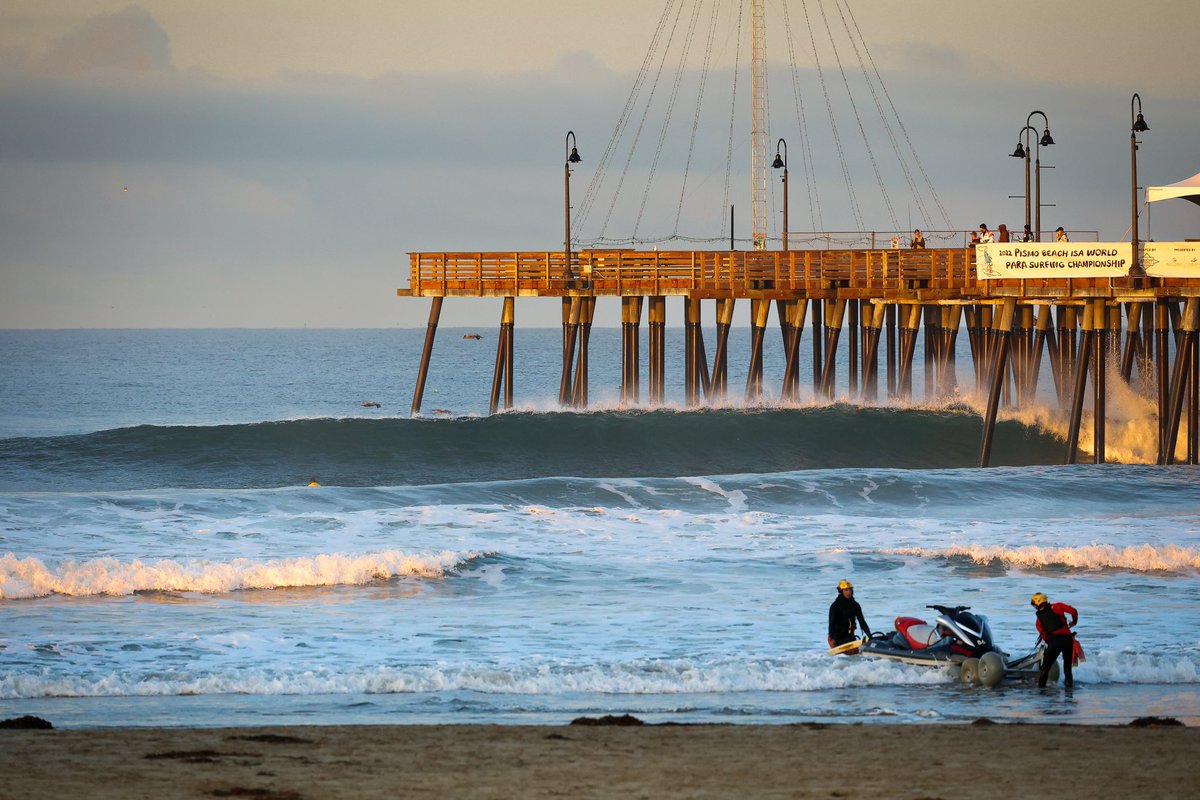 FESurfing_'s tweet photo. #larojasurf | Ilusionante comienzo del mundial de surf adaptado en Pismo Beach.

🎥 ver vídeo completo y nota de prensa ✍️ https://t.co/7oZNgKxoQ9

#isaparasurf2022 #ampsurf https://t.co/lbfkZ8OwVt