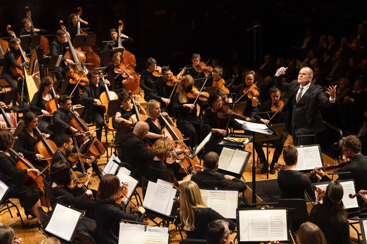 LesSiecles's tweet photo. 📷 Retour en images sur les deux premiers concerts #PlayingforPhilharmonie !
👉 Dernier concert ce soir à la @philharmonie pour un concert dont les recettes permettront l’achat de places au bénéfice de familles invitées à découvrir la Philharmonie. #PFP2022
(c) @premiumphoto https://t.co/kZv20CjAUM