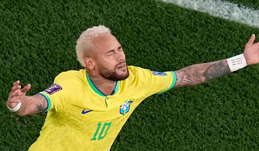 I WAS AFRAID I MIGHT NOT BE ABLE TO PLAY IN THIS WORLD CUP AGAIN, NEYMAR SAYS
enews.africunia.tv/story/i-was-af…
.
#africuniatv #tectono #chiefnnaemeka #neymar #messi #football #ronaldo #cr #neymarjr #psg #soccer #cristianoronaldo #fifa #championsleague #realmadrid #barcelona #mbappe #o