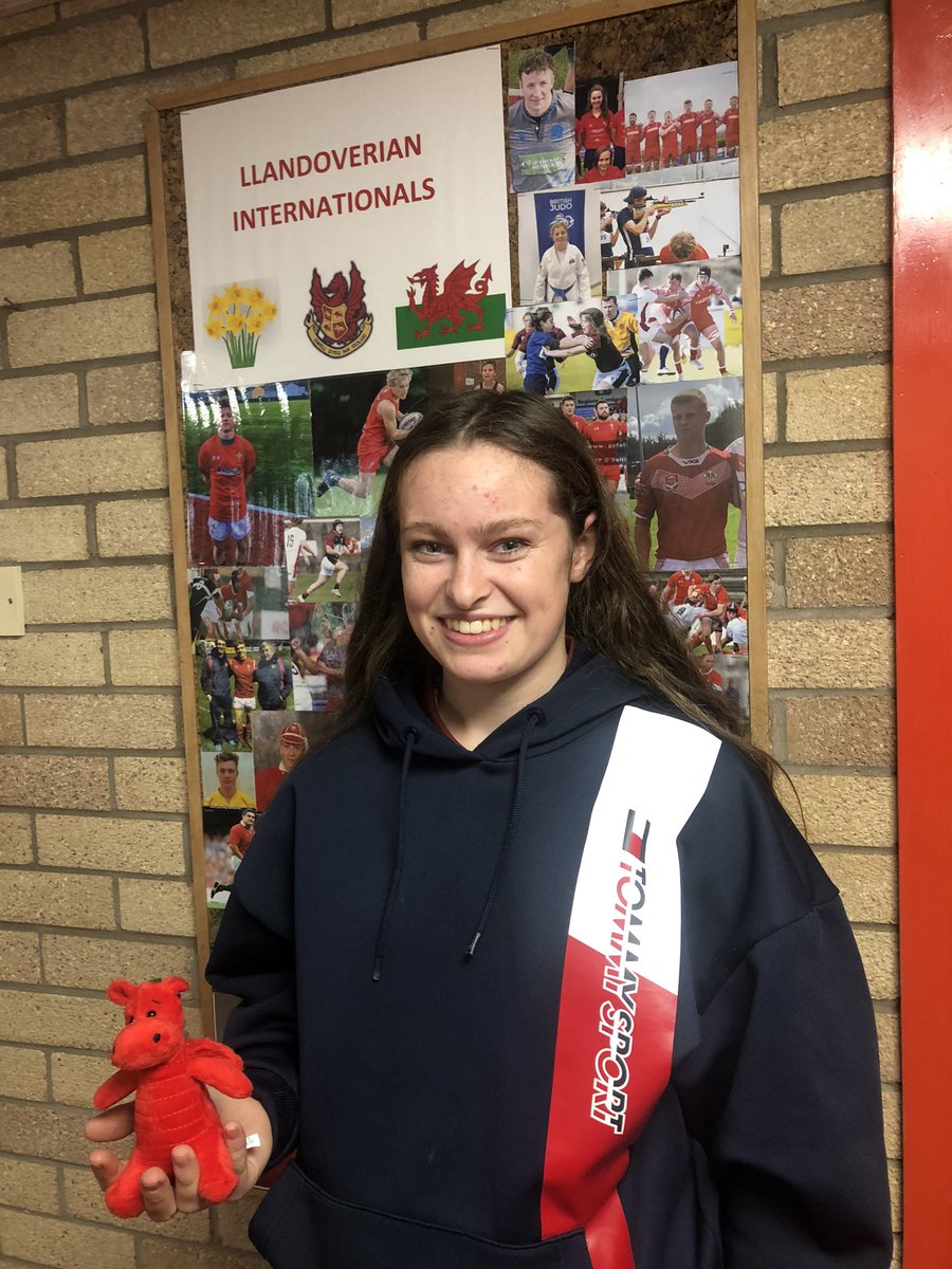 LlandoveryColPE's tweet photo. And another female @oldllandoverian joins the list of ๐ internationals - Soooo #PROUD of Lucy on her selection for the U18 team to represent the Urdd & Wales at the ๐ School 7s tournament in ๐ณ๐ฟ Go Smash it young lady๐ฅ #tryscoringmachine ๐๐จ Thanks for the visit Lucy & Cats โค๏ธ https://t.co/9aHZ8UvJSJ