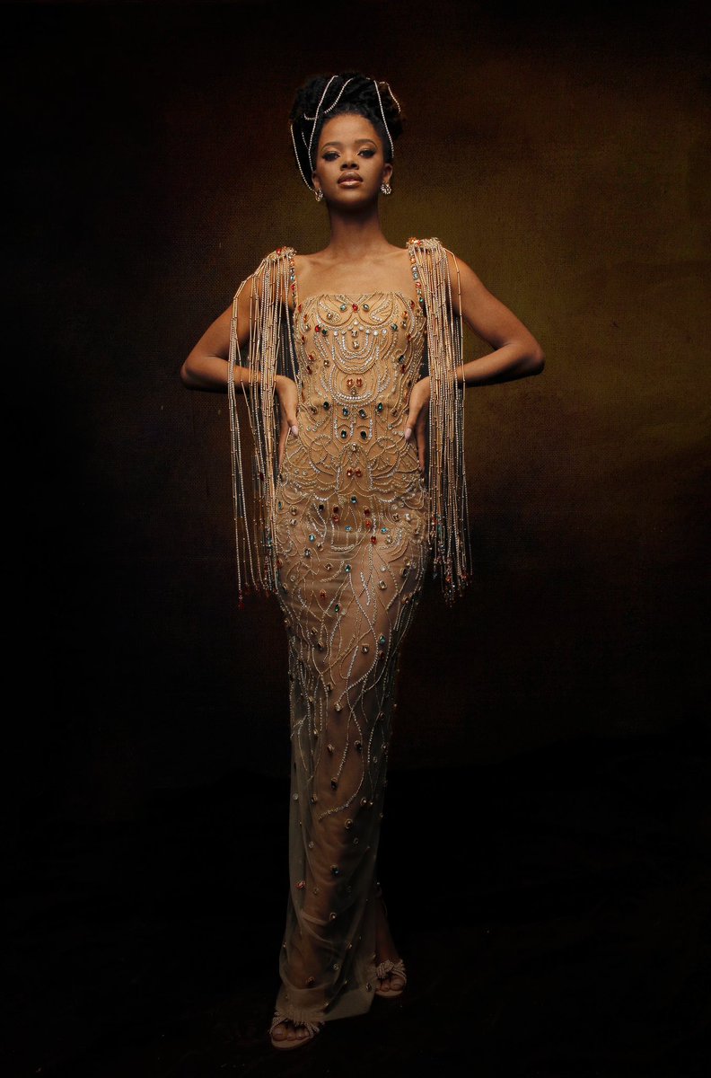 Official_MissSA's tweet photo. Here is a glimpse of what to expect on the @MissUniverse stage. This dress designed by @j_william_aria is gold with precious stones which represents South Africa’s mineral wealth and makes @Ndavi_Nokeri look like the South African queen that she is.🤩

#misssa2022 #ndavinokeri https://t.co/N5I3aEY39T