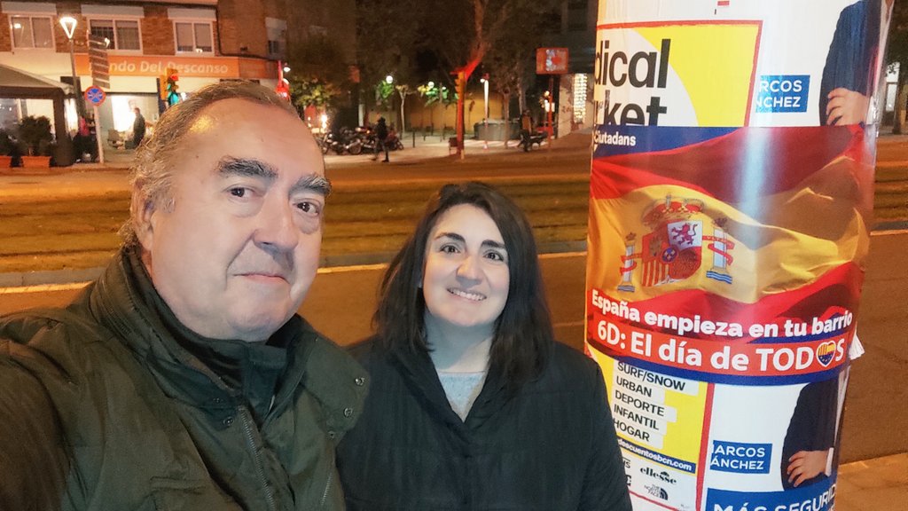 🇪🇸España empieza en tu barrio.
Hoy celebramos el 44 aniversario de la #ConstitucionEspanola, el marco que garantiza nuestras libertades, derechos y obligaciones. 
Así lo recuerdan nuestros carteles en #Esplugues #6dElDiaDeTodos
