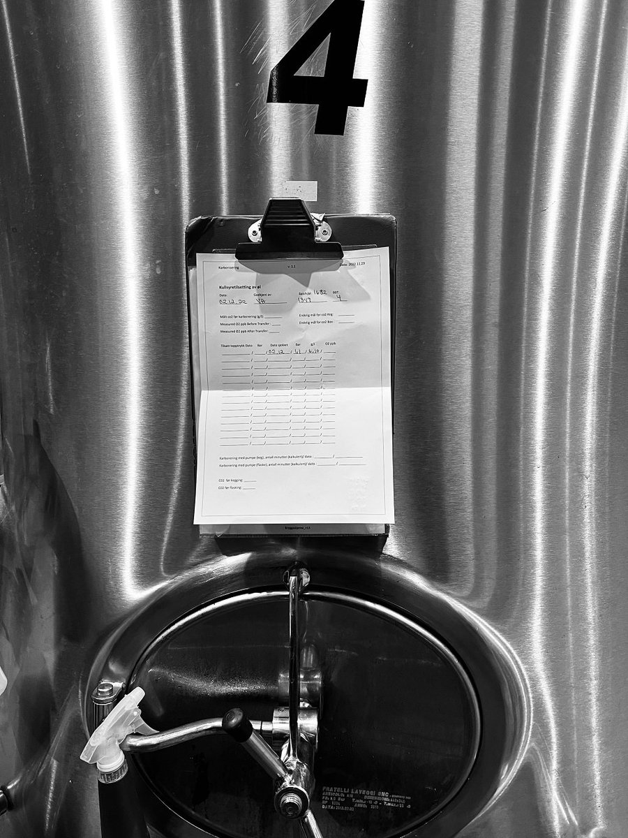 1349official's tweet photo. The Return of The Black Ale.
Photo: Ravn, 2022.
#legion1349 #auralhellfire #1349blackale #1349beer #1349brew #blackale #haandbryggeriet #craftbeer https://t.co/k6KoAcmqI8