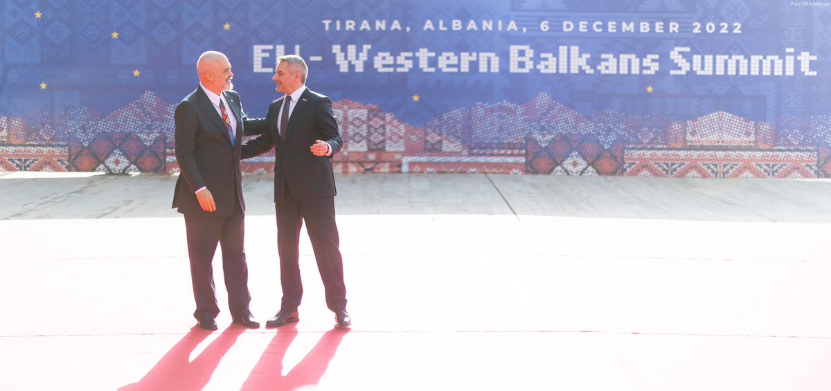 karlnehammer's tweet photo. Wir wollen beim heutigen #EUWBSummit in Tirana ein klares Bekenntnis zur strategischen Partnerschaft mit den 6 Westbalkan-Staaten abgeben. Das betrifft die wirtschaftliche Kooperation ebenso wie die Zusammenarbeit bei der Energieversorgung & den Kampf gegen illegale Migration. https://t.co/vd056wDP5S