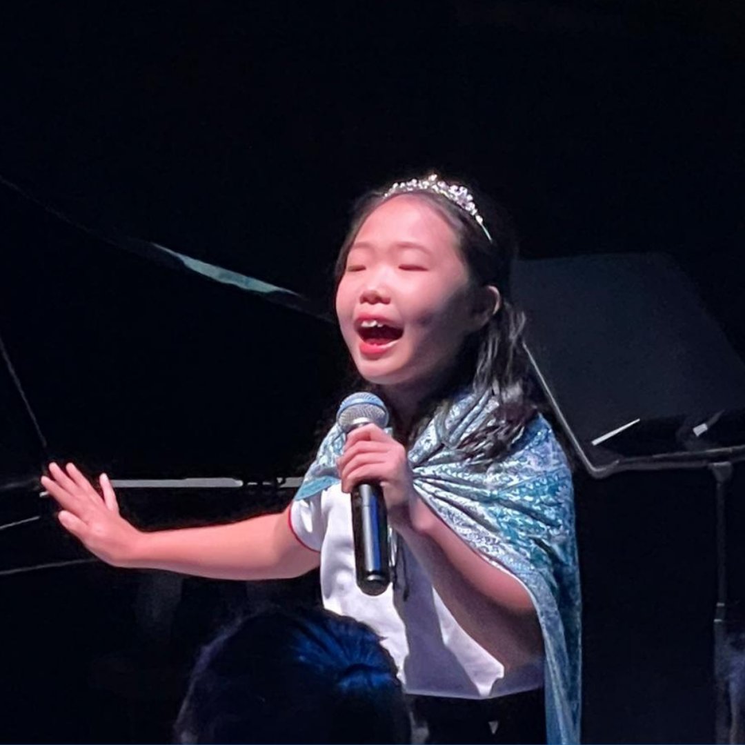 RISAbuDhabiKCC's tweet photo. Did you catch the Winter Concert last night? It was such a lovely evening of music! ❄️ 🎶

#RahaMusic #BeyondRaha #RahaKCC https://t.co/RtTvJnGdwG