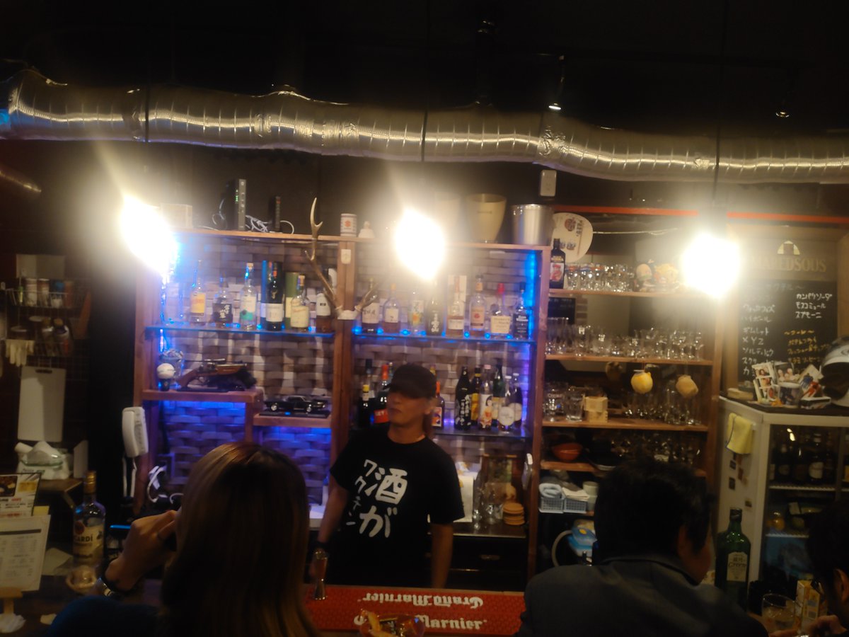 obbligato2nd's tweet photo. 本日は早い時間にご予約のお客様♪23時までの営業ですのでよろしければどうぞ♪
#大阪市北区
#堂山町
#堂山町bar
#オブリガート
#obbligato https://t.co/uAlXlitYDQ