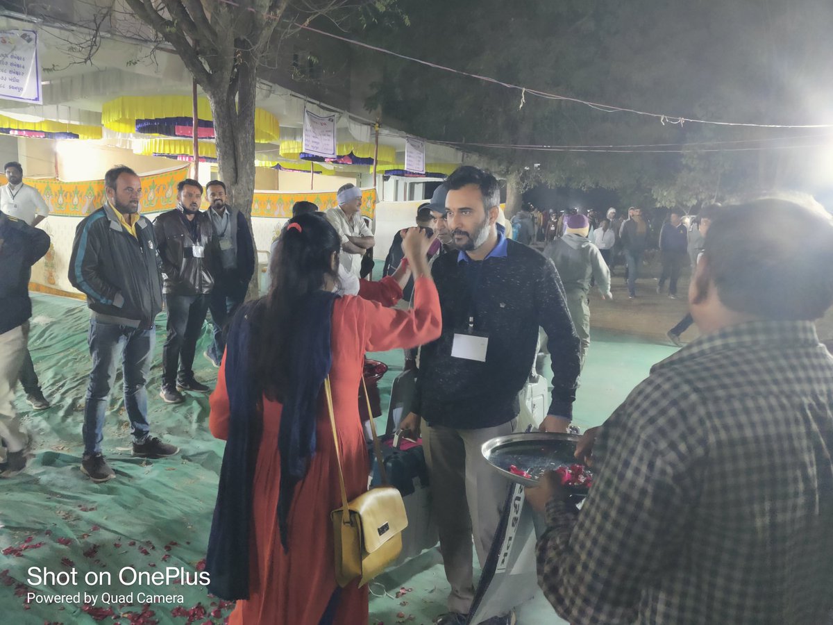 #CEOGujarat #VoterApp #GoVote #BeAVoter #GoRegister #ECI
17 ચાણસ્મા મતદાન પૂર્ણ થતા કર્મચારીઓનું ભાવભર્યું સ્વાગત