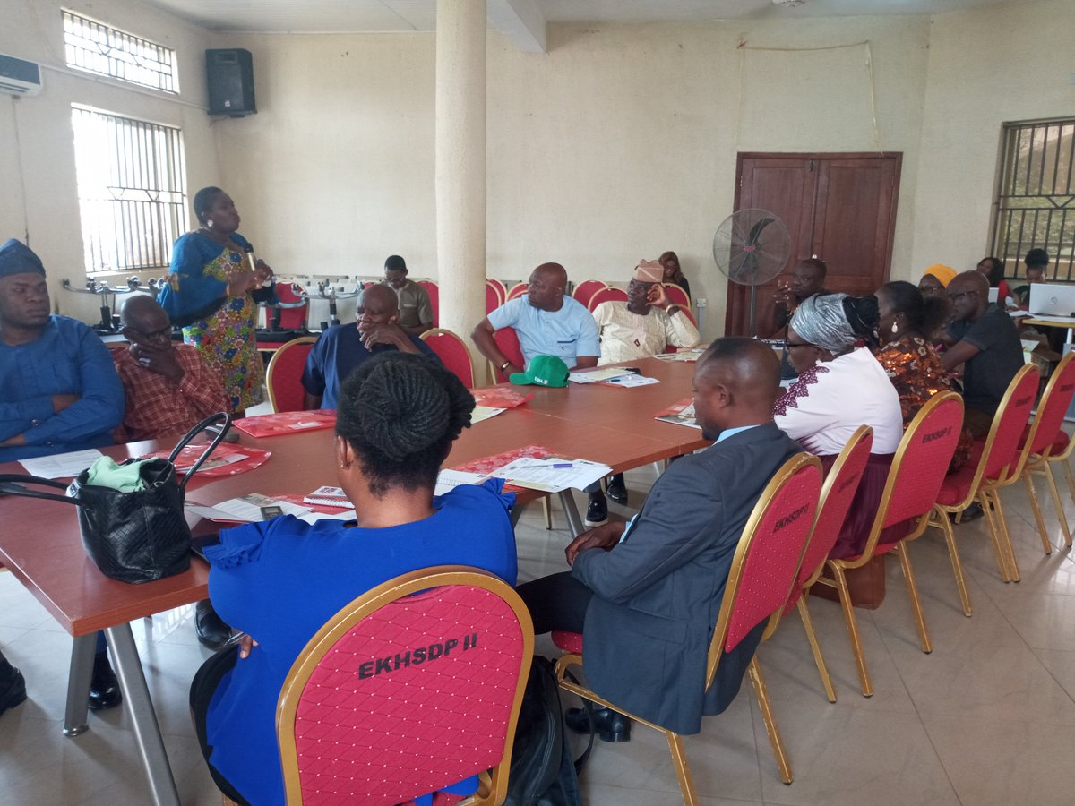cprh5's tweet photo. We need the support of every stakeholder to prevent the trending medicalization of female genital mutilation (FGM) in Nigeria.
What can we do differently?
#EndFGMinEkiti
#CPRH_Projects
Supported by @cprh5, @UNFPANigeria, @UNICEF_Nigeria, @ekitistategov https://t.co/GipDZrf27m