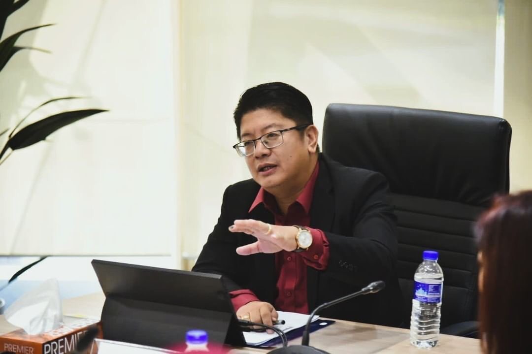 KUSKOPMalaysia's tweet photo. Sesi Kunjungan hormat 
YB Datuk Ewon Benedick, Menteri Pembangunan Usahawan dan Koperasi (KUSKOP) ke INSKEN, Cyberjaya hari ini.

Berita penuh: https://t.co/TU91tUIjAY

#kuskoprihatin 
#bekerjabersamarakyat 
#pm10 https://t.co/0KeabtxZVc