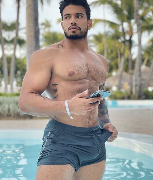 Lookbooknowraw's tweet photo. ALEJO OSPINA Fitness Model https://t.co/PaSnPV10te
