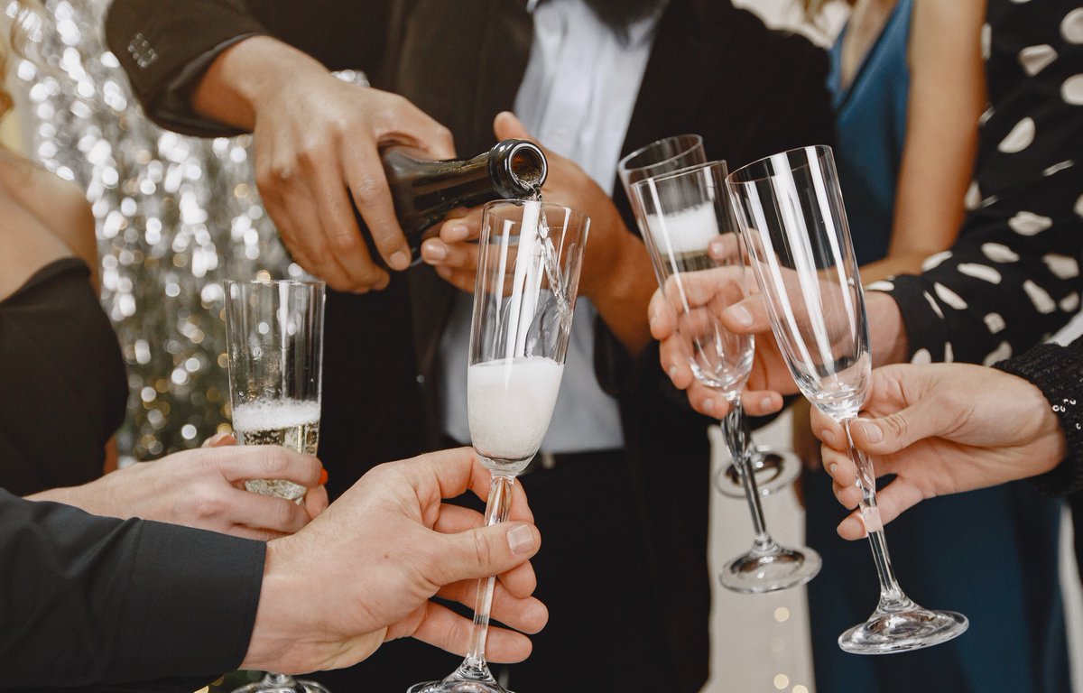 Don’t Let Your Staff Be Misguided by the Mistletoe this Festive Season, read our latest blog by Emma Nicol, Trainee Solicitor in our Employment team ➡️ bit.ly/3urkrun

#christmasparty #mistletoe #festive <a href="/BlackaddersLLP/">Blackadders LLP</a>