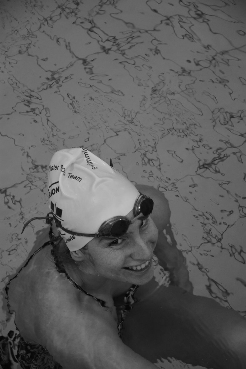 Thanks to Maddy for the photos last night! 

#Photographer #photos #swimming #Marjon