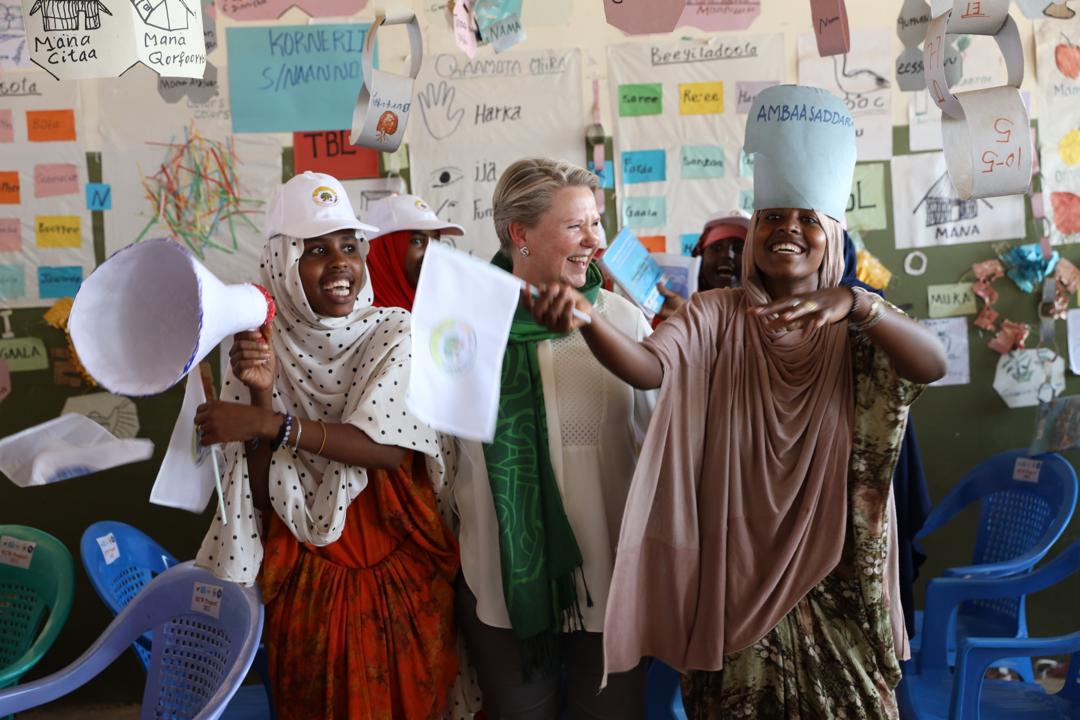 EduCannotWait's tweet photo. Thanks to #ECW &amp; strategic donor support from partners incl. @NorwayMFA, out-of-school children/youth in #Ethiopia's #Oromia region reintegrate into formal #education through @UNICEFEthiopia &amp; local partner "speed schools" – allowing them to complete grades 1,2,3 in 10 months! https://t.co/rPLlbHx4OA