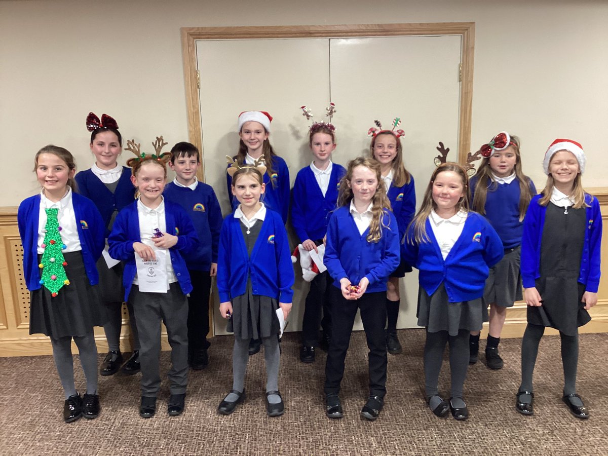 FStMichaels's tweet photo. Well done to our choir who performed at the @Official_NCFC Carol Service last night! It was a wonderful festive evening with lots of singing and Christmas fun 🎄🎶 https://t.co/7Nmbk8tzgC