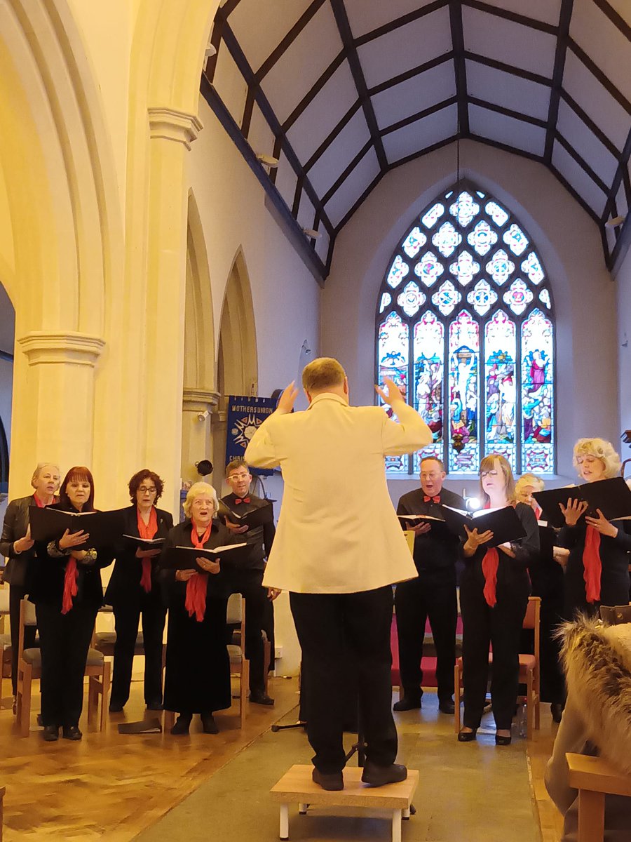 GravesEntMscSoc's tweet photo. We had a great time at our Christmas concerts on Friday 2 and Saturday 3 December. Our next concert is in Spring where we celebrate 100 years of Disney Magic. We have vacancies in all sections of the choir https://t.co/Az30gzTMfp
#GEMS #Gravesend #Choir #Dartford https://t.co/LPq0tDwYcc