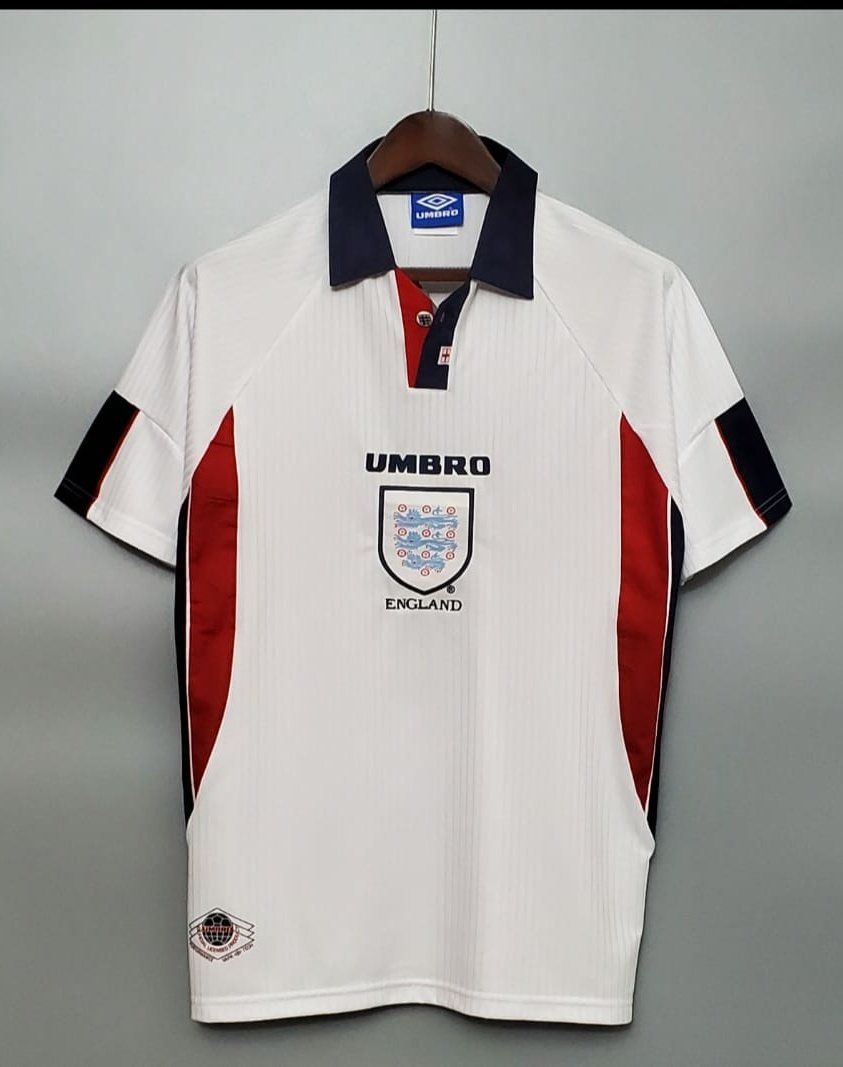 Voy a celebrar el gran Mundial que llevamos sorteando junto a @FootballStoreHD una camiseta de toda su colección retro o actual.

- RT este tuit.

- Seguir a @FootballStoreHD.

- A mí no hace falta. Me la suda. Block.

Anuncio ganador el jueves. ¡¡Participen!!