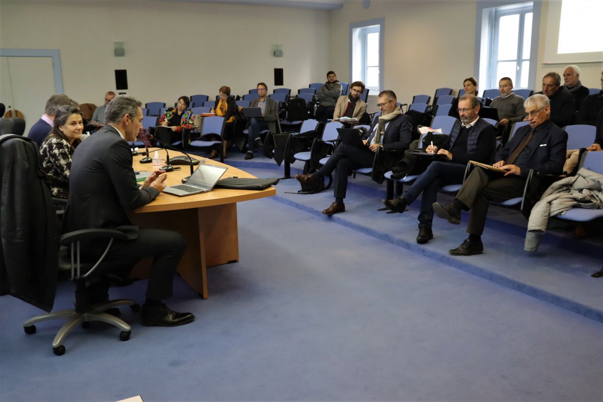 #Territoires
Pour définir la feuille de route 2023 du Comité Local de Cohésion des Territoires
✅co-construction des orientations
✅participation des membres à 2⃣ ateliers :
  👉les îlots dégradés dans centres-bourgs
  👉la DATA dans les territoires ruraux
💬 Échanges nourris