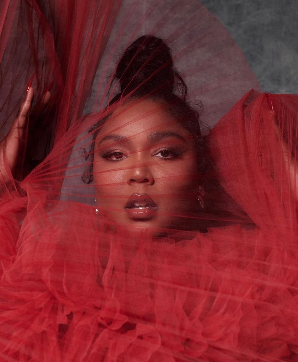 brandnationcomm's tweet photo. Our client @velour_beauty has a new Number #1 fan...Grammy award-winning @lizzo! 🏆

This year alone she has rocked the #Velour She-E-O and Cloud Nine lashes!

@alexx_mayo created this gorgeous look on the Emmy winner for "Watch Out for the Big Grrrls". https://t.co/1RLpaZTxDP