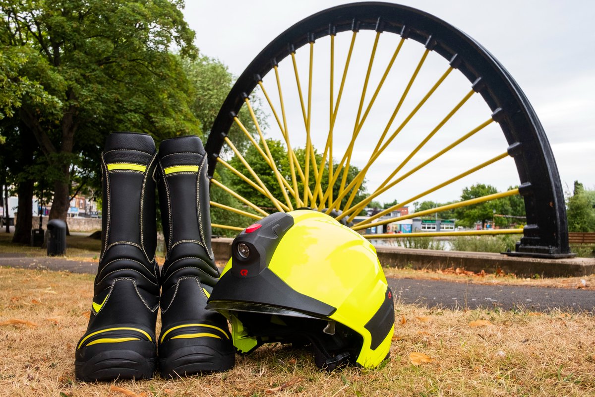 PaulDDrabble's tweet photo. #Images for #recruitment #campaign for @SYFR showing #firefighters boots &amp; #helmet near local landmarks &amp; #fire #stations.The implication,empty shoes need filling within that #fire_station.#Photos shot for #Askern Fire Station in #Doncaster #South #Yorkshire ©Paul David Drabble https://t.co/rpCXHACVLS
