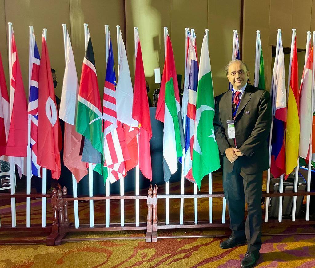 UMT_Alumni's tweet photo. Office of Alumni Relation (OAR) congratulate Mr. Ijlal Jafri , UMT alumnus, MBA(E) โ 1997, 1st UMT Alumni Association president.
He represented Pakistan at Global CIO Summit and won the Global Top 200 CIO award 2022.
Currently he is Group CIO at Martin Dow Ltd
#myUMT #ILMIANS https://t.co/Q5CmeULxRW