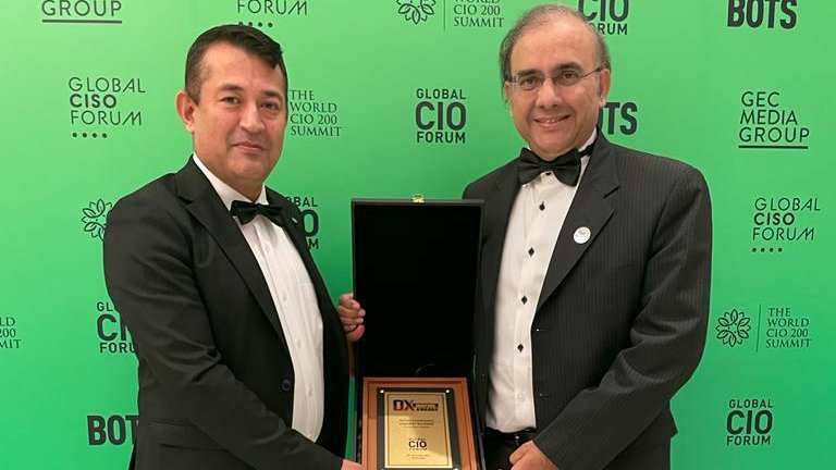 UMT_Alumni's tweet photo. Office of Alumni Relation (OAR) congratulate Mr. Ijlal Jafri , UMT alumnus, MBA(E) โ 1997, 1st UMT Alumni Association president.
He represented Pakistan at Global CIO Summit and won the Global Top 200 CIO award 2022.
Currently he is Group CIO at Martin Dow Ltd
#myUMT #ILMIANS https://t.co/Q5CmeULxRW