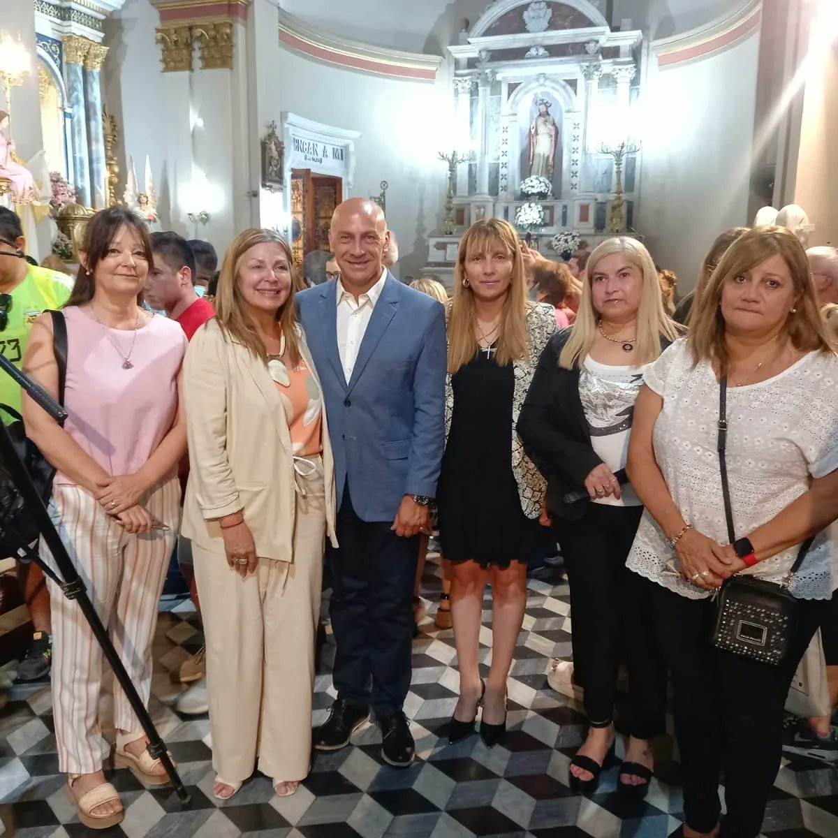 mnponferrada's tweet photo. Con mucha emoción y fe, participamos de la misa del Poder Legislativo en Honor a Nuestra Madre del Valle. 
La ciudad e #SFVC está viviendo a pleno las Fiestas Marianas y recibiendo a los peregrinos que llegan a los pies de la Morena
💛🤍💛🤍💛 https://t.co/R4axDFsCmK