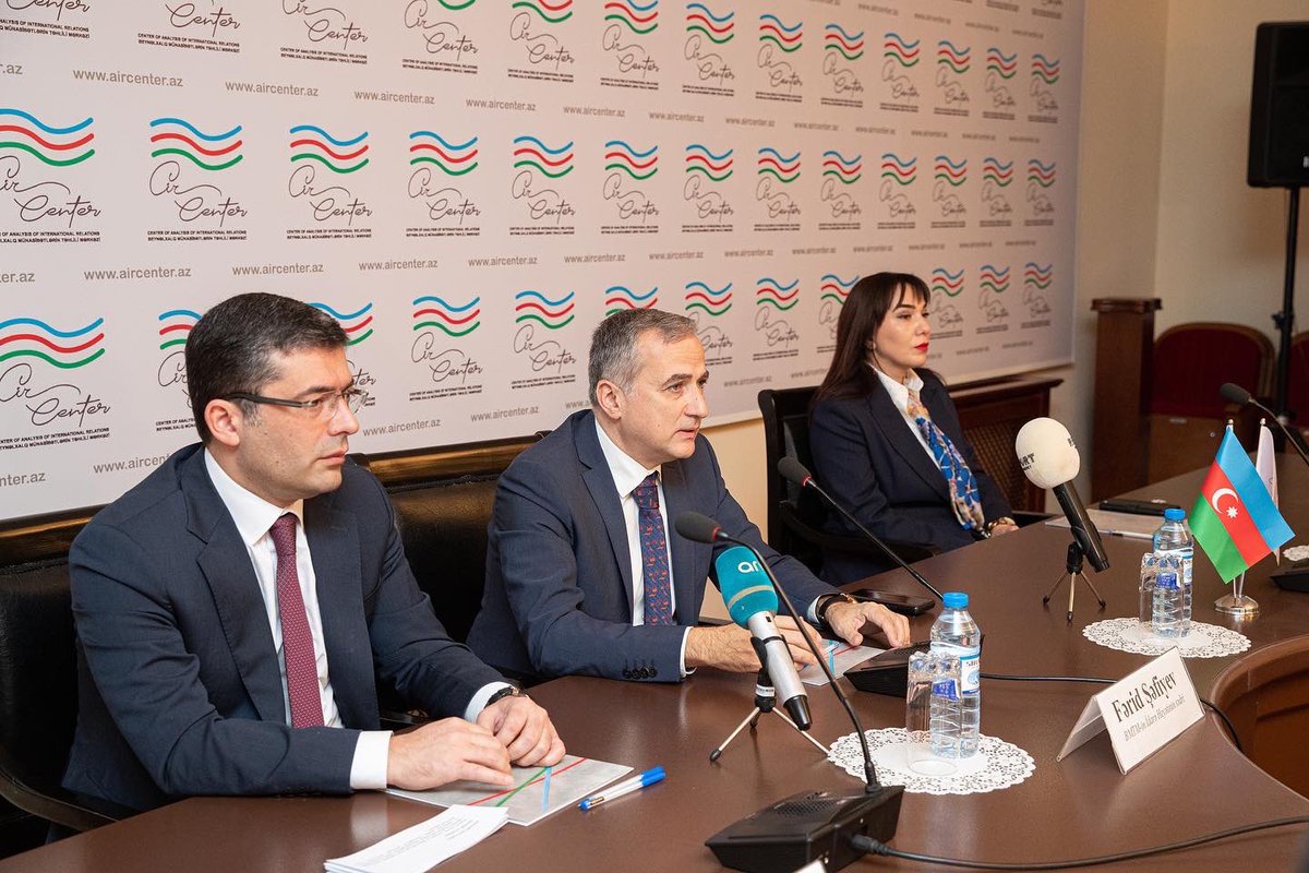 MediaGovAz's tweet photo. On December 6, the #training for #journalists on "Azerbaijan's #foreign #policy agenda" was jointly organized by the Center of Analysis of International Relations and the Media Development Agency of the Republic of Azerbaijan. #MEDIA #AIRCENTER https://t.co/WnxYOoz0ZR