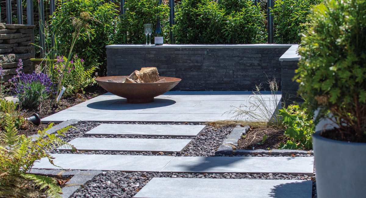 milesstoneuk's tweet photo. We value you and your customers! - https://t.co/5KJ8fqVPKh
Our new brochure is out, and all products listed in the brochure are stock lines, so held in stock in our yard, ready to view, and ready for collection or delivery.
#dreamlandscapes #naturalstone #porcelainpaving https://t.co/CVJWsO3lr2