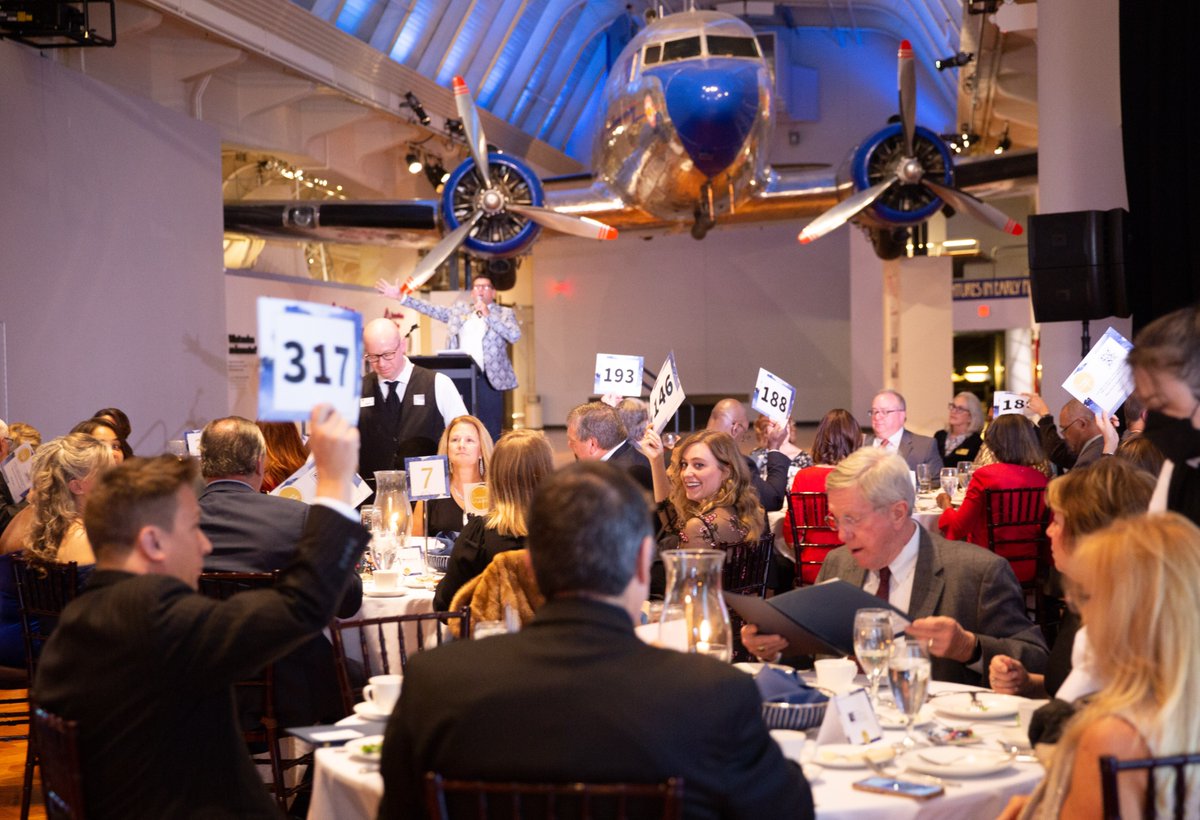 voami's tweet photo. We had such a great time at our Holidays of Hope event this weekend. Thank you to everyone that attended. To see more photos from the event visit: https://t.co/usy0A8OtJS
#holidaysofhope #thehenryfordmusem #gala https://t.co/L8isQn48S8
