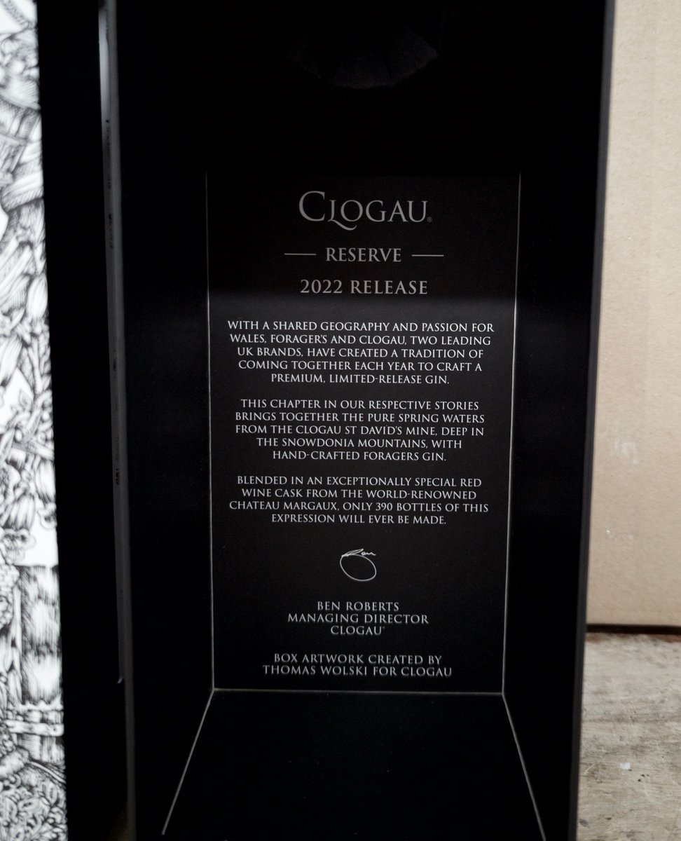 With a shared geography and passion for Wales, Foragers and Clogau have created a tradition of coming together each year to craft a premium, limited-release gin. 

Thank you @THOMASWOLSKI for designing the bespoke packaging, with only 390 bottles of this expression made.