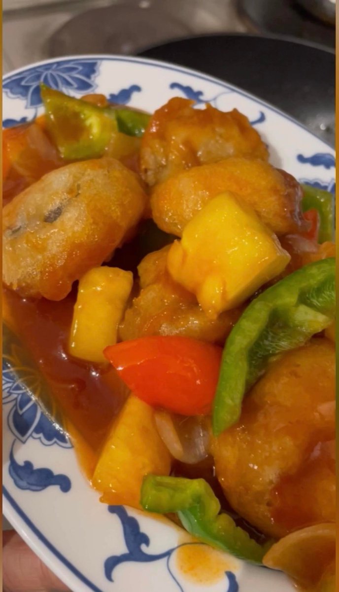 TsangSauce's tweet photo. Quick and easy recipe to make Gluten Free Sweet and Sour Chicken Balls π.Recipe link is in the bio π#glutenfree #glutenfreeuk #glutenfreelife #glutenfreefood #glutenfreerecipes #gluten #chinesecuisine #chinesefood #tsangsauce #coeliacfoodie #eatgood #lookgood #feelgood https://t.co/GubOqEKSaL