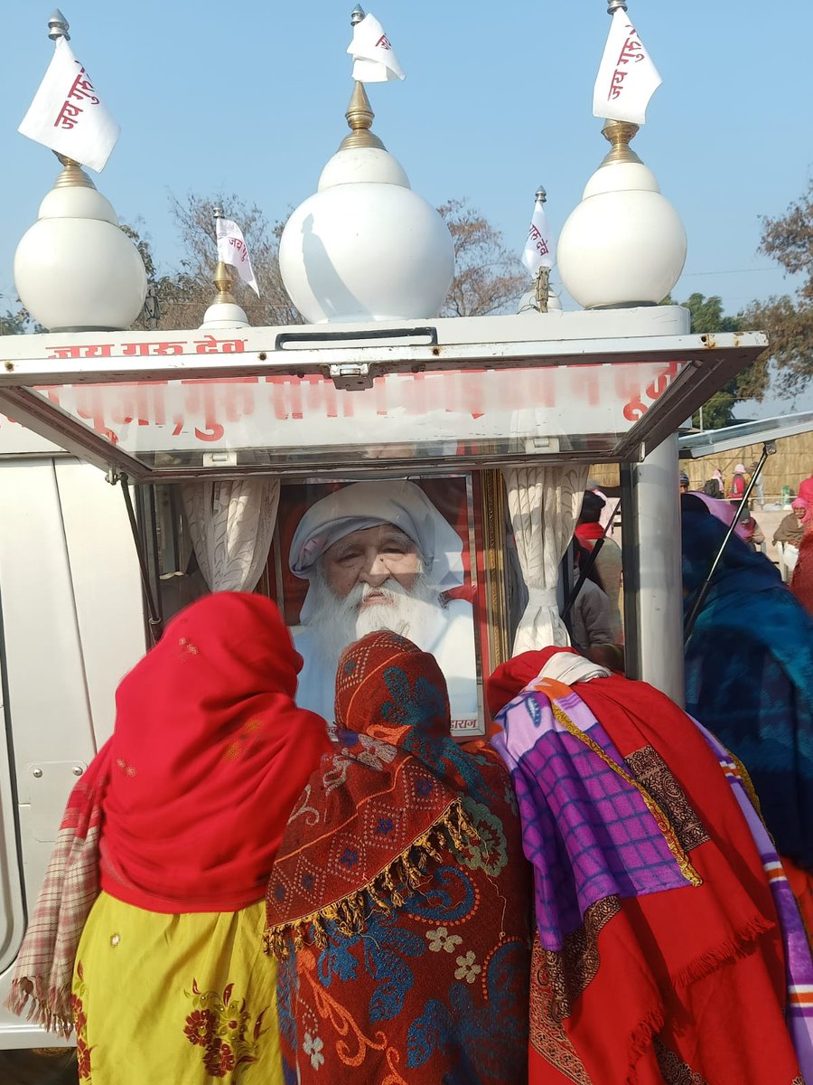 KishorK68935646's tweet photo. मालिक दया करो 🙏🏻जयगुरुदेव मंदिर निर्माण बावल
#शिलान्यास_8दिसंबर2022 https://t.co/wwrxsBwWbs