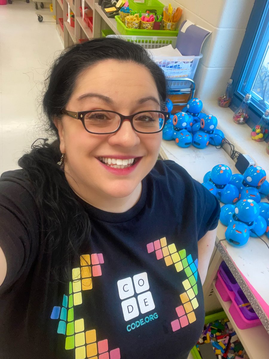 PHerediaEDU's tweet image. Happy Computer Science Education Week &amp;amp; Hour Of Code! We kicked off yesterday in 4th with Scratch animate your name &amp;amp; 3rd with Dash robots! 
#CSEdWeek2022 #csed #csforall #HourOfCode #HOC #ExplorePlayCreate