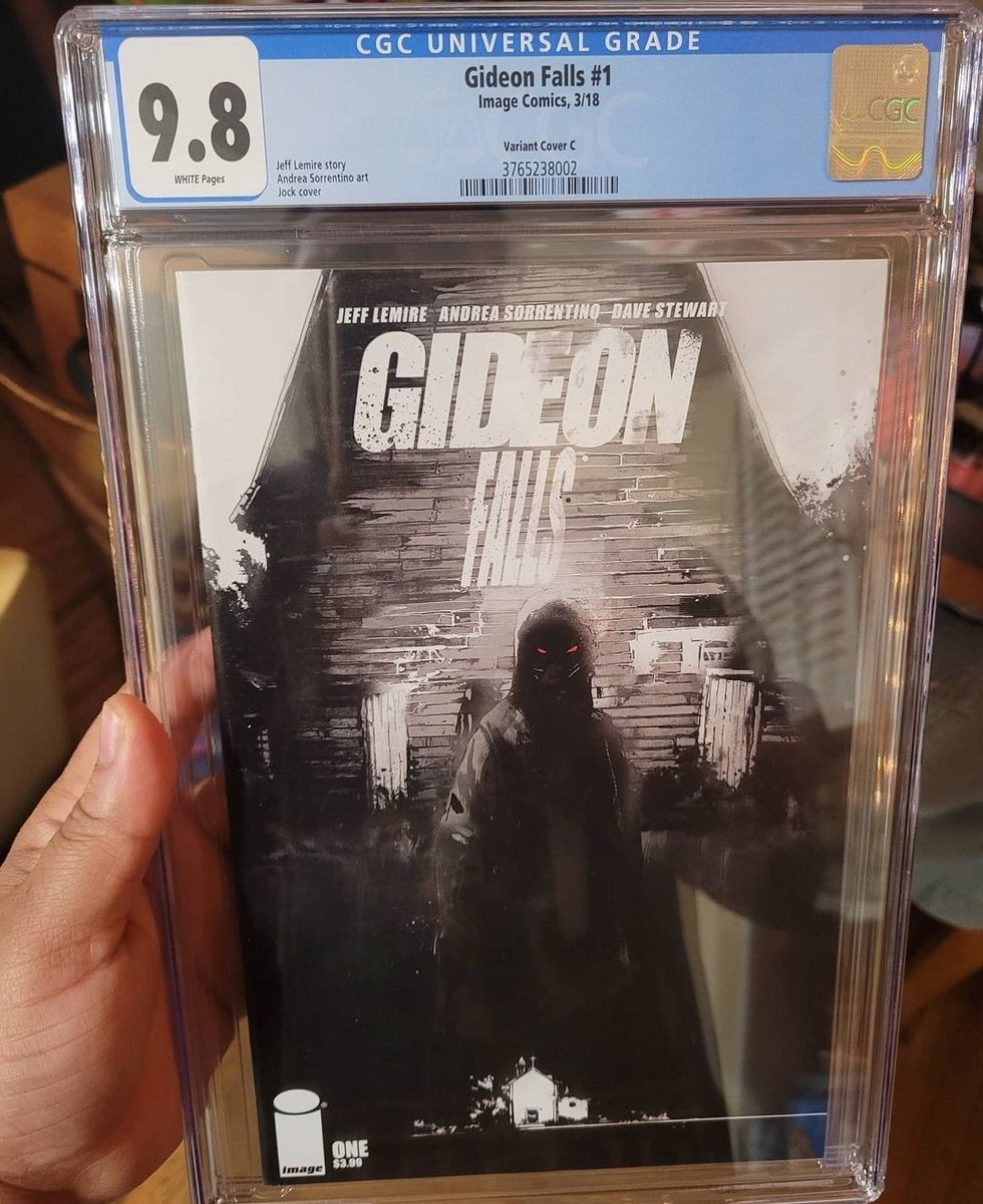 #topvarianttuesday  Gideon Falls @Jock4twenty variant cgc 9.8. Love this series!!! Havn't read anything written by @JeffLemire that I didn't like lol! Really want to get this signed! 
#ComicBookFiendclub #cbfc #cbfceastchapter  #jefflemire #jock #cgccomics #gideonfalls