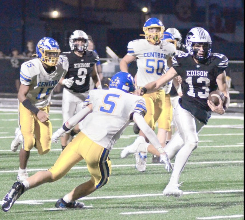 EDISONFOOTBALL4's tweet photo. Congratulations to our players who received Division 5 All State Recognition:
Gage Cline-1st Team
Matt Parsons-1st Team
Ashton Ellis-2nd Team
Talan McClurg-HM
Decker Lancaster-HM
Lane Waggoner-HM https://t.co/I0qsPhueTD