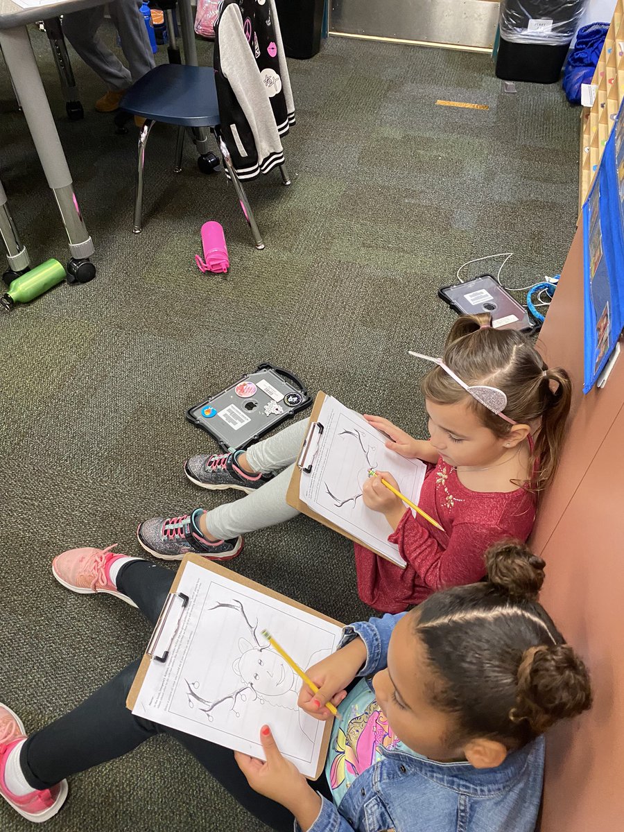 BCEMrsPerry's tweet image. They loved getting creative with this reading response to Imogene’s Antlers. Eek, what would you do if tomorrow you woke up with antlers? 🦌 #teambce #gcisd