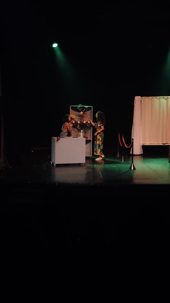 moussedelimaooo's tweet photo. gente. SEGUNDA FEIRA QUE VEM DIA 12 VOU APRESENTAR RUPTURA PELA ÚLTIMA VEZ
por favor venham assistir....
de verdade eu queria muito que a gente tivesse um bom público 
é apenas 30 reais. 20h no teatro ruth escobar
AJUDEM ARTISTAS INDEPENDENTES COMPARTILHEM CHAMEM TODO MUNDO https://t.co/HjEgNdB7mn