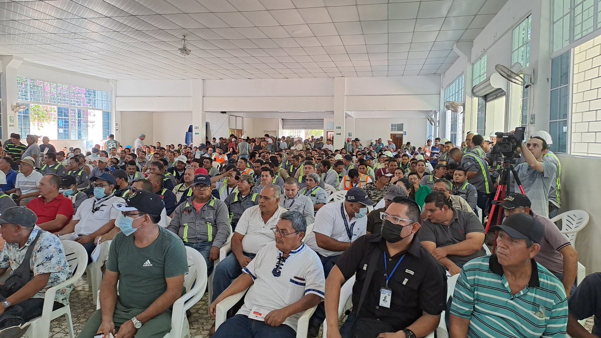 FesipaesO's tweet photo. #EnDesarrollo Este día se está llevando a cabo la magna Asamblea General del @STIPES2020 los trabajadores unidos preparándose para las batallas que vienen, como #FESIPAES apoyaremos a nuestros compañeros trabajadores junto a la @ConfederacionI1

VIVA LA CLASE TRABAJDORA https://t.co/LVbXABoHK9