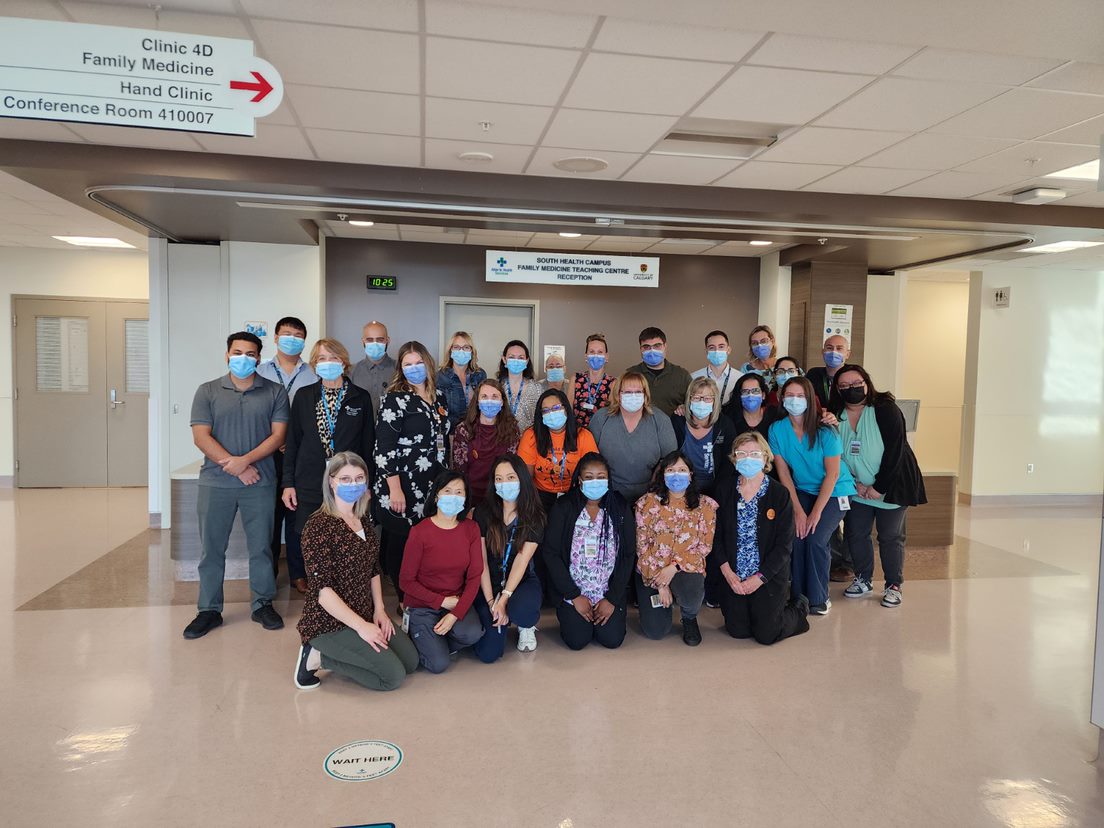 Congratulations South Health Campus Family Medicine Teaching Centre on being the #ACFPAwards 2022 Patient’s Medical Home - Outstanding Family Practice recipient! 
Know of a clinic like them? Take a minute to nominate them today: bit.ly/ACFP-Awards 
#FamilyDocsRock