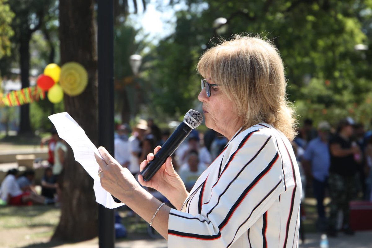 LuisMedinaRuiz4's tweet photo. En el marco del Día de las Personas con Discapacidad, estuvimos presente en la Plaza Belgrano junto al equipo de la Junta de Evaluación de Discapacidad, concurrentes y profesionales que diariamente desarrollan tareas en centros de día, terapéuticos y de rehabilitación. https://t.co/JegWyeQlqi