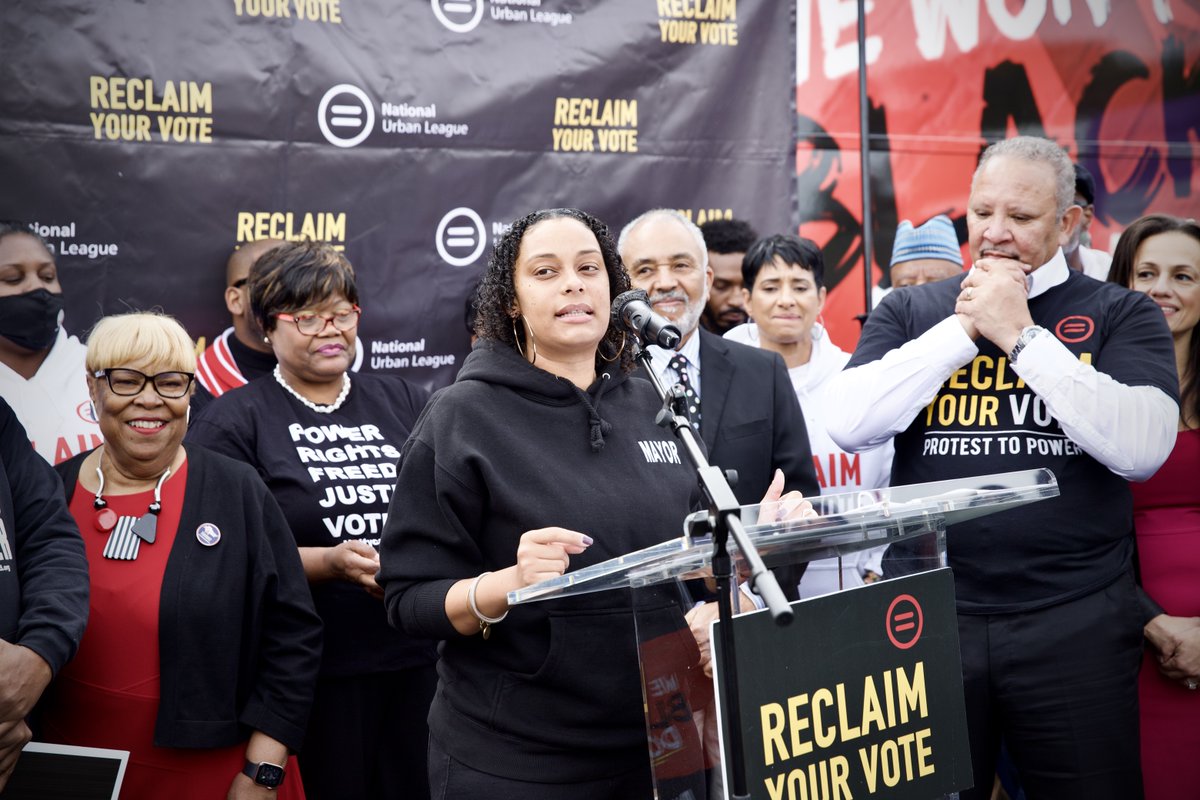 NAACP's tweet photo. As the saying goes, "Stay ready so you don't have to get ready."
#Georgia, we've BEEN ready for the #SenateRunoff. If you're still in need of information about your #VotingRights, download our Georgia Voter Guide here: https://t.co/J6X7M4Bs2Y
#TogetherPowerVote https://t.co/wc44kApzhT